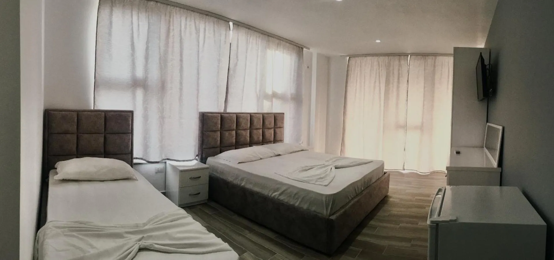 Klebrido Hotel And Restaurant Durres