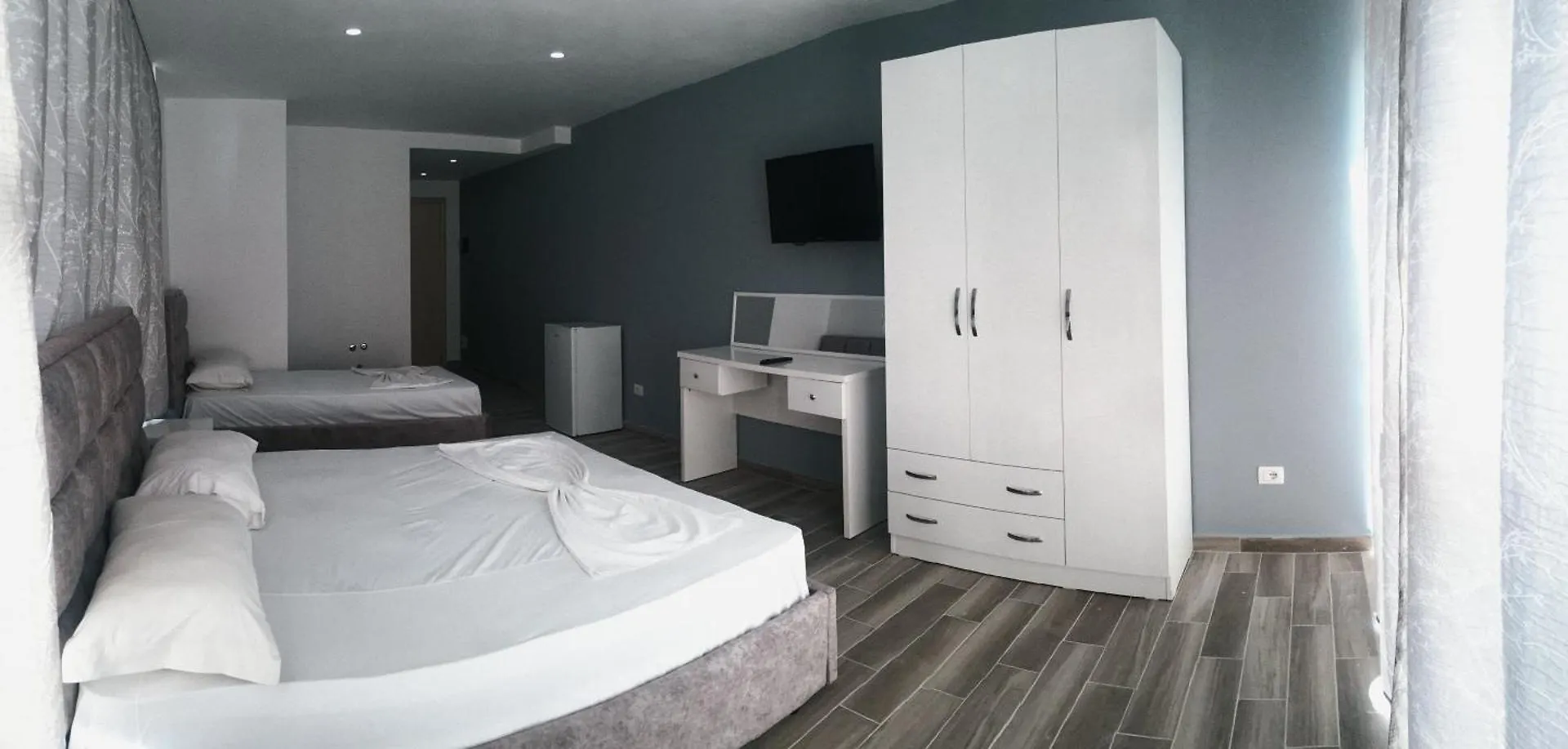 Klebrido Hotel And Restaurant Durres 3*,  Albania