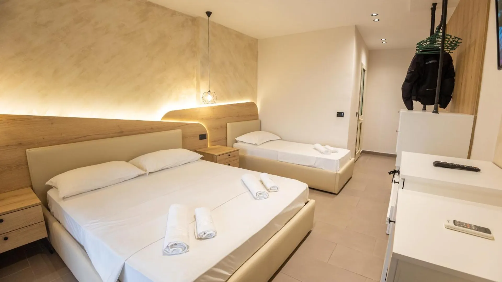 Klebrido Hotel And Restaurant Durres