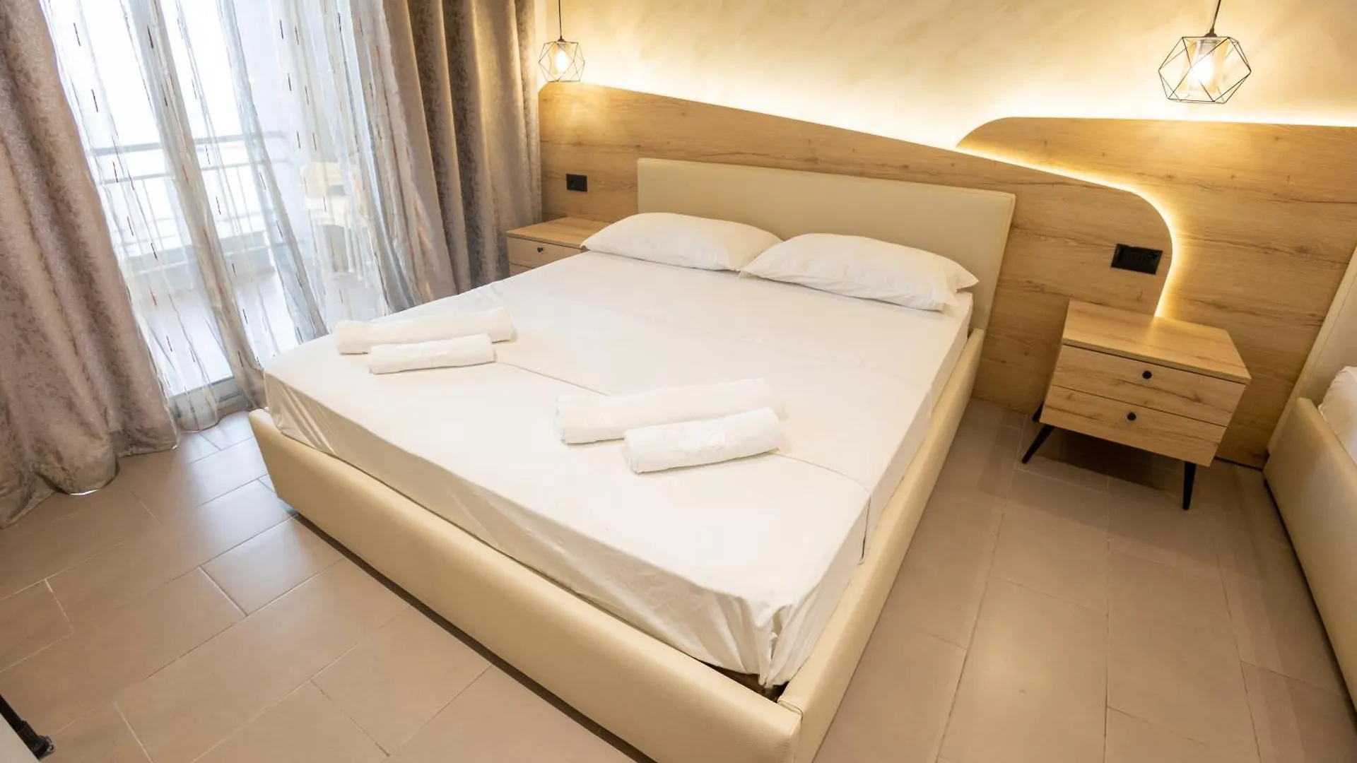 Klebrido Hotel And Restaurant Durres