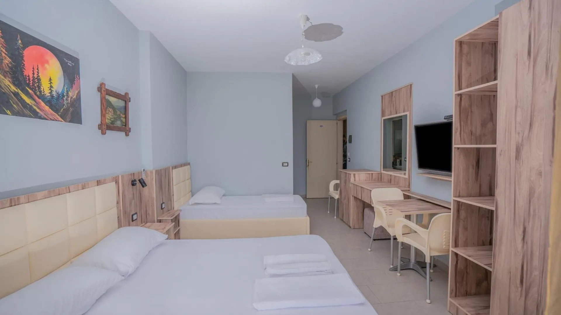 Klebrido Hotel And Restaurant Durres 3*,  Albania