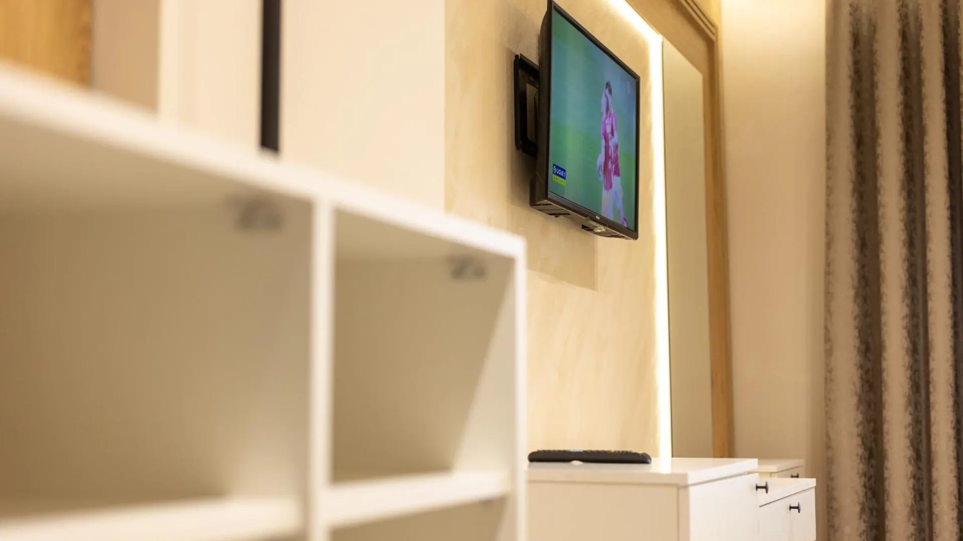 Klebrido Hotel And Restaurant Durres