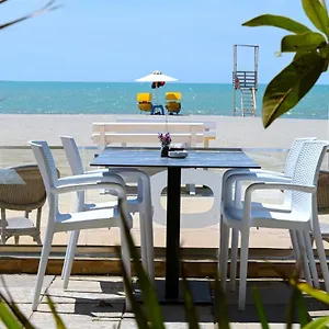 Andi Hotel